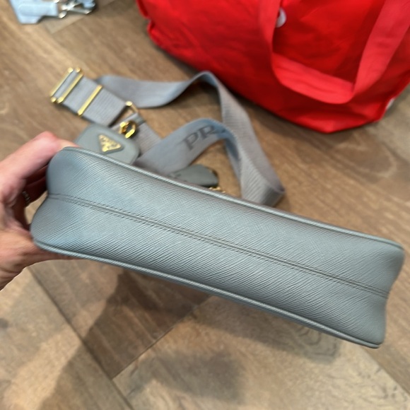 Prada Re-Edition 2005 Saffiano leather bag, grey - Picture 7 of 15